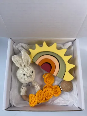 StitchesandTweed Sun Teether Tangerine Bib Clip Set